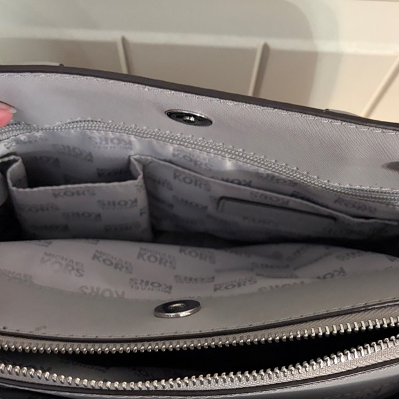 Michael Kors Savannah Ash Gray Medium Satchel Leather NWT - Picture 3 of 11